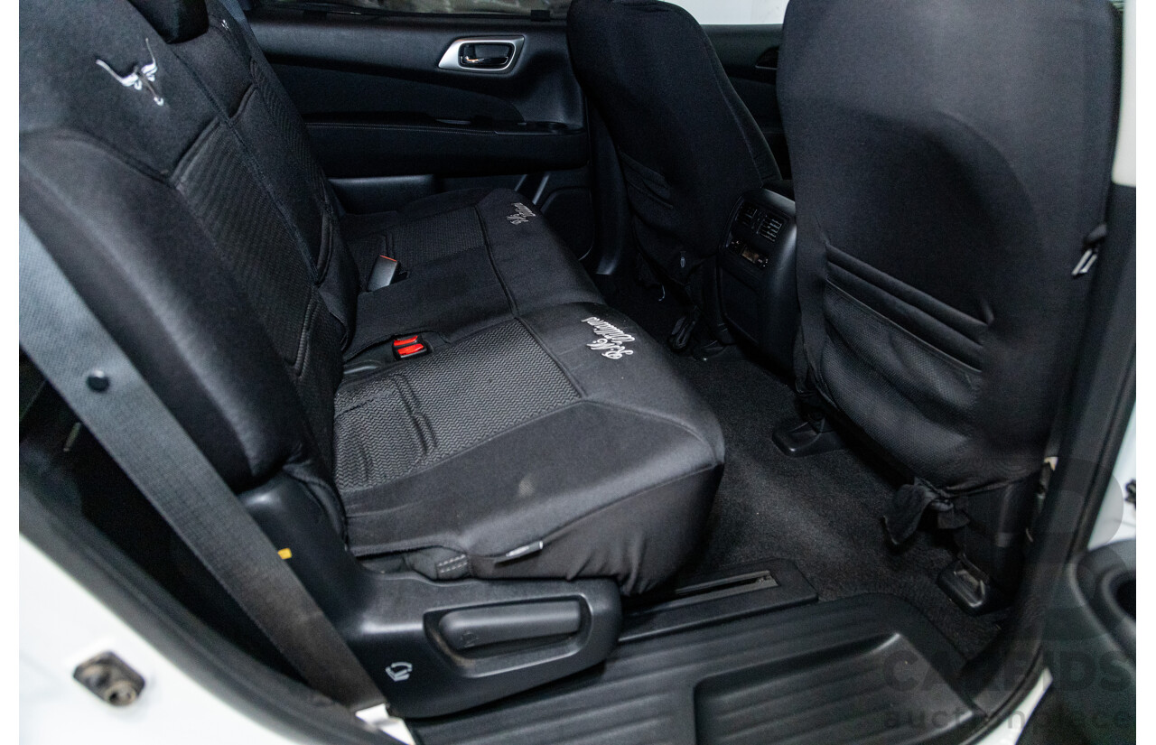 5/2017 Nissan Pathfinder ST R52 MY15 4d Wagon White V6 3.5L - 7 Seater