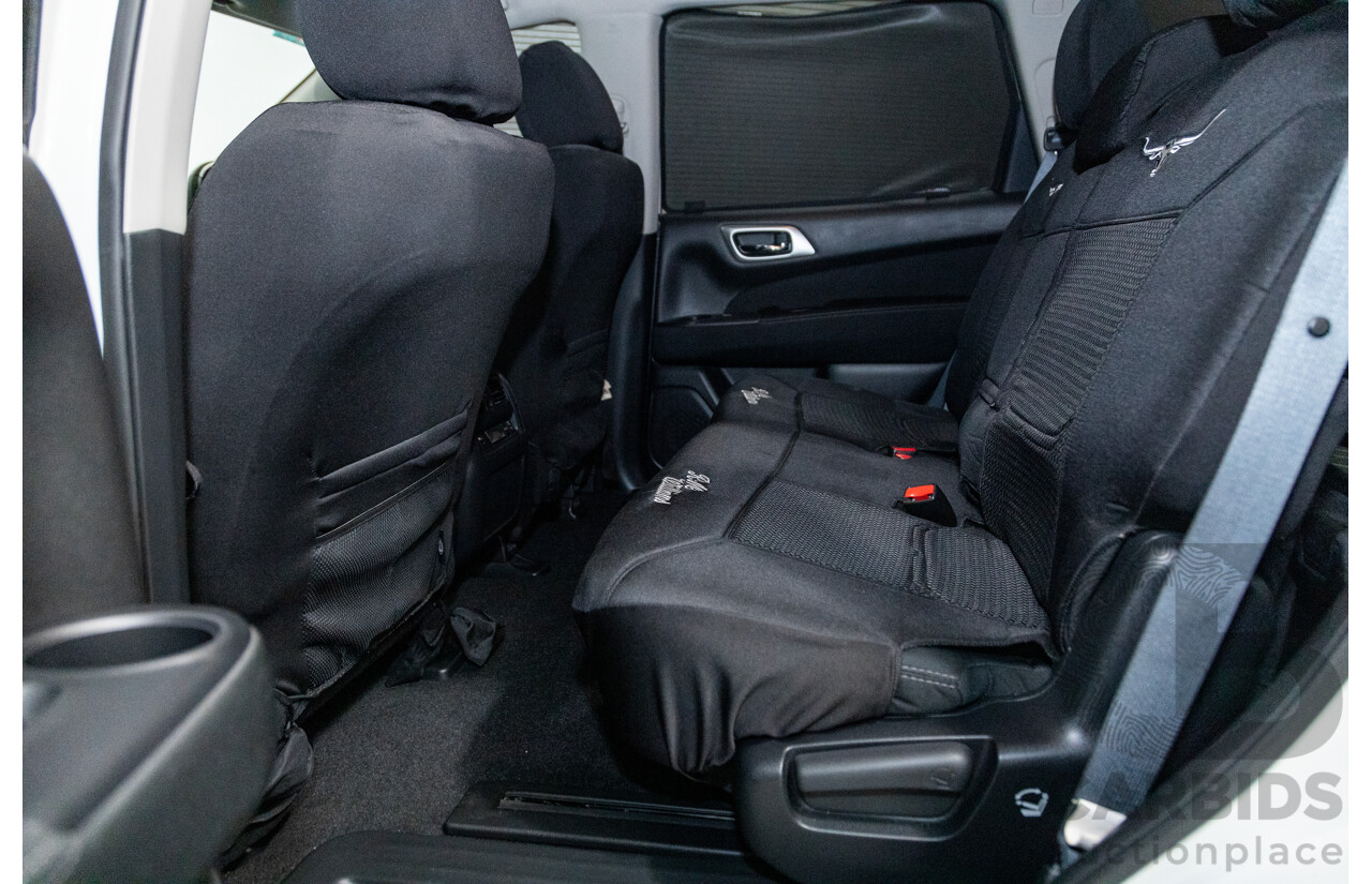 5/2017 Nissan Pathfinder ST R52 MY15 4d Wagon White V6 3.5L - 7 Seater