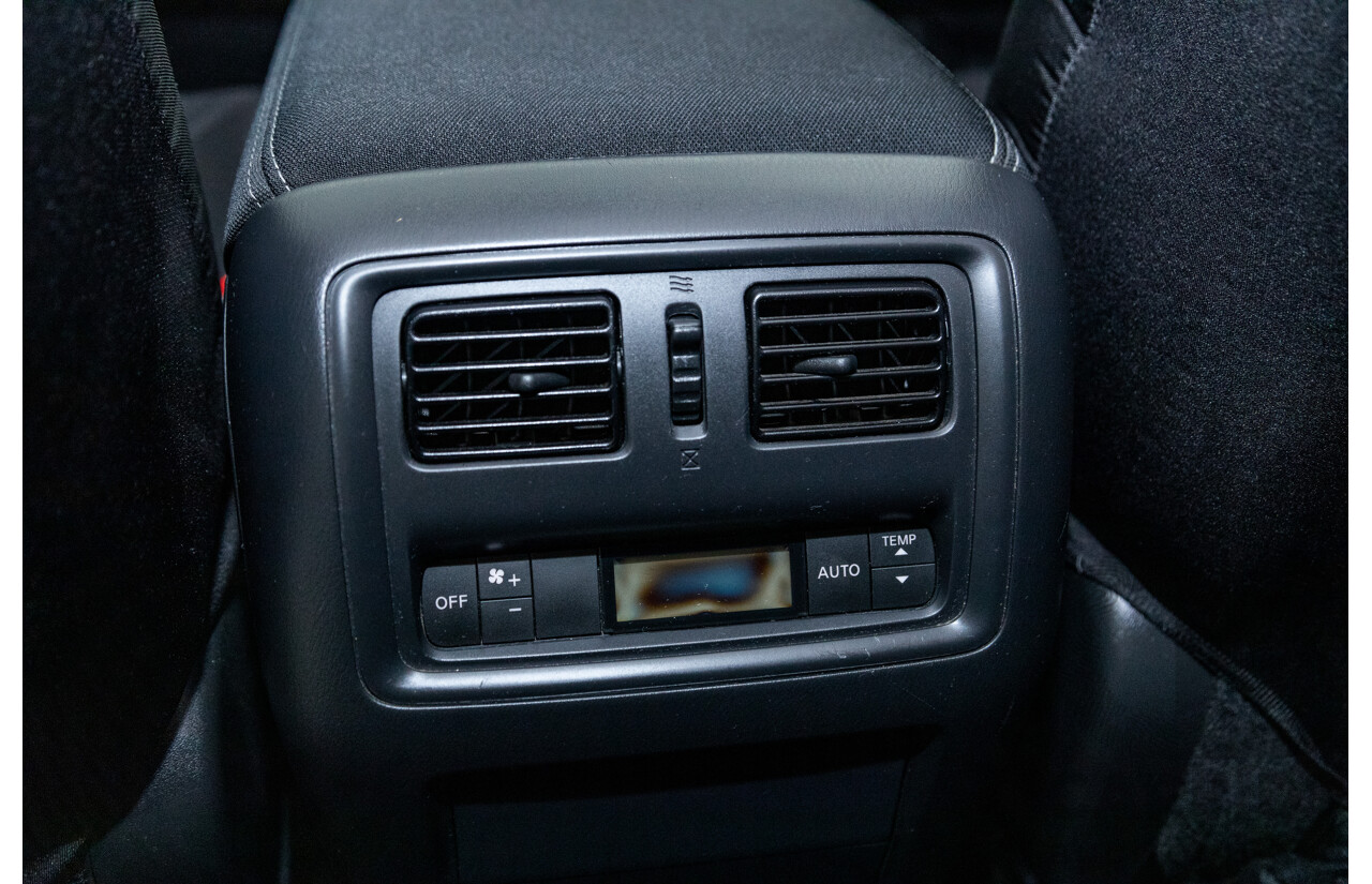 5/2017 Nissan Pathfinder ST R52 MY15 4d Wagon White V6 3.5L - 7 Seater