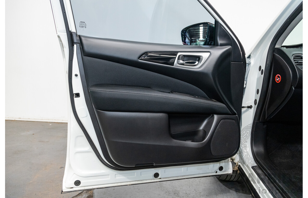 5/2017 Nissan Pathfinder ST R52 MY15 4d Wagon White V6 3.5L - 7 Seater