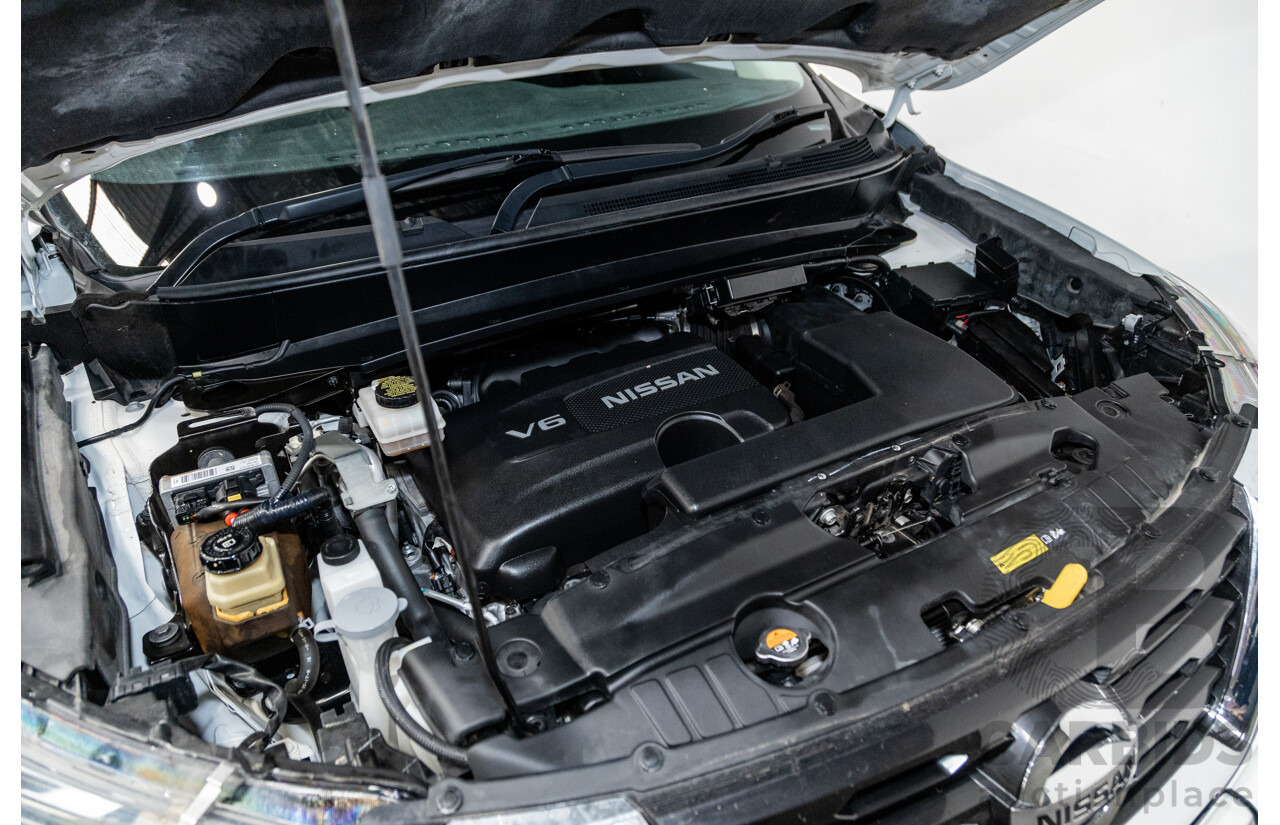 5/2017 Nissan Pathfinder ST R52 MY15 4d Wagon White V6 3.5L - 7 Seater