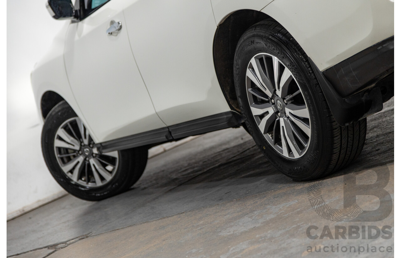 5/2017 Nissan Pathfinder ST R52 MY15 4d Wagon White V6 3.5L - 7 Seater
