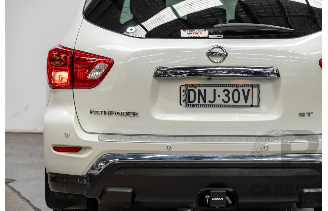 5/2017 Nissan Pathfinder ST R52 MY15 4d Wagon White V6 3.5L - 7 Seater