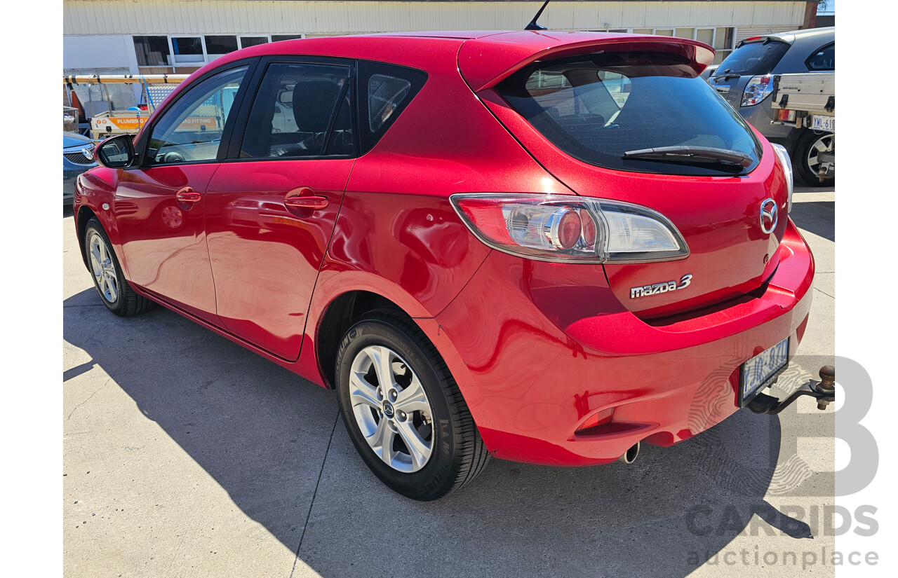 8/2013 Mazda Mazda3 NEO BL MY13 5d Hatchback Red 2.0L