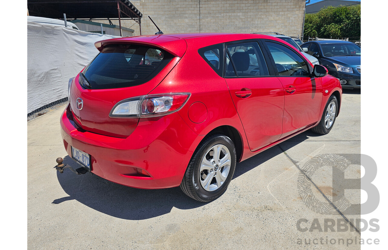 8/2013 Mazda Mazda3 NEO BL MY13 5d Hatchback Red 2.0L