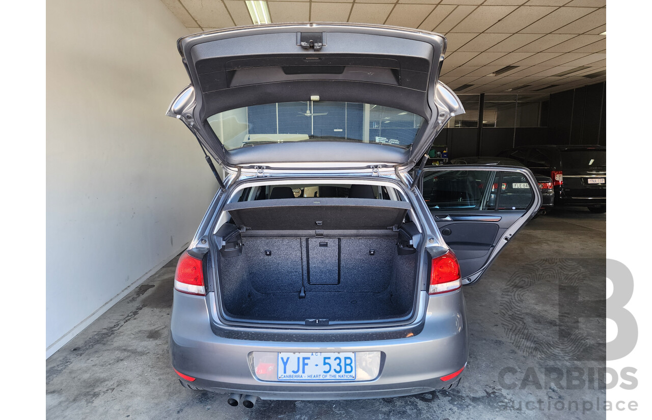 1/2010 Volkswagen Golf 103 TDI Comfortline 1K MY10 5d Hatchback Silver Or Chrome 2.0L