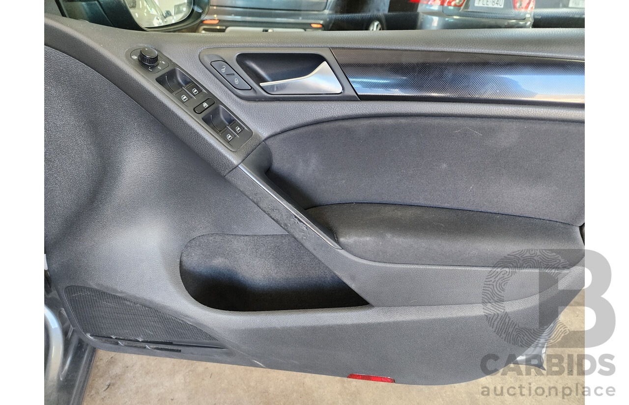 1/2010 Volkswagen Golf 103 TDI Comfortline 1K MY10 5d Hatchback Silver Or Chrome 2.0L