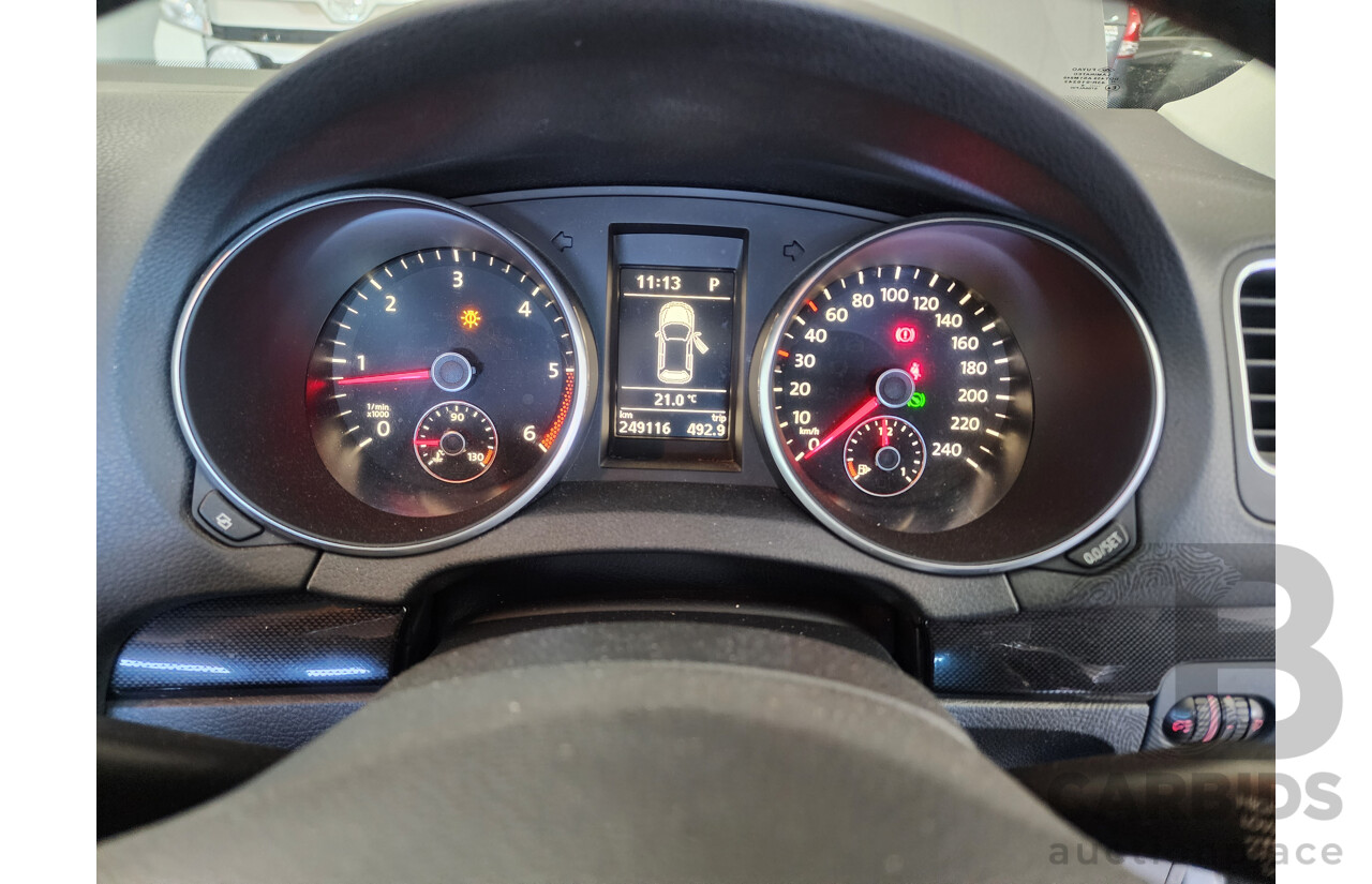 1/2010 Volkswagen Golf 103 TDI Comfortline 1K MY10 5d Hatchback Silver Or Chrome 2.0L