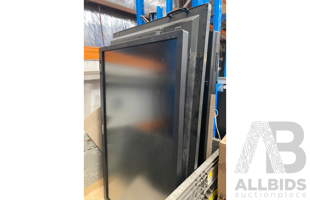 Assorted Lot of Large Displays - Lot 1568165 | ALLBIDS