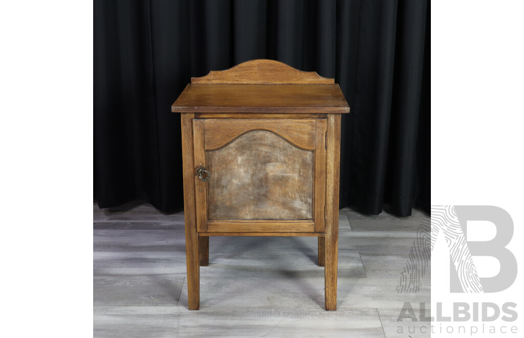 Oak Elevated Pot Cupboard