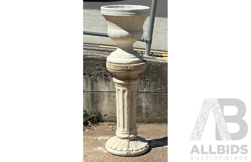 Concrete Plant Urn with Round Concrete Column