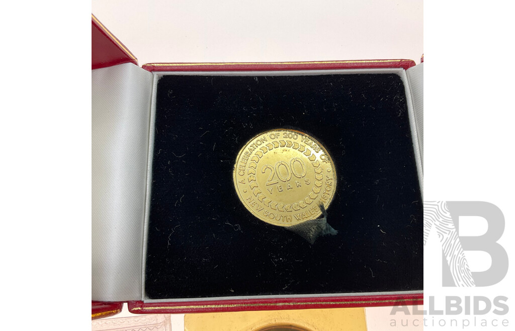 Assortment of Collectable Coins Including Isle of Man 1977 Crown, UK 1980 Queen Mother Crown, USA 1971 Eisenhower Dollar, Australian 1916I Penny, NSW 200 Years Medallion