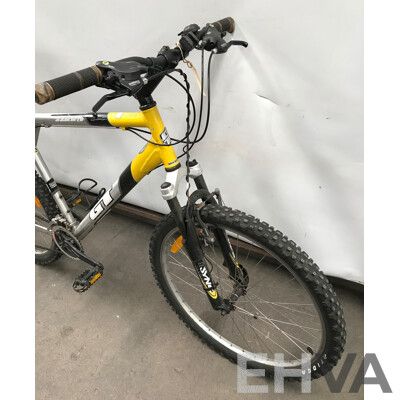 GT Avalanche 2.0 24-Speed Mountain Bike