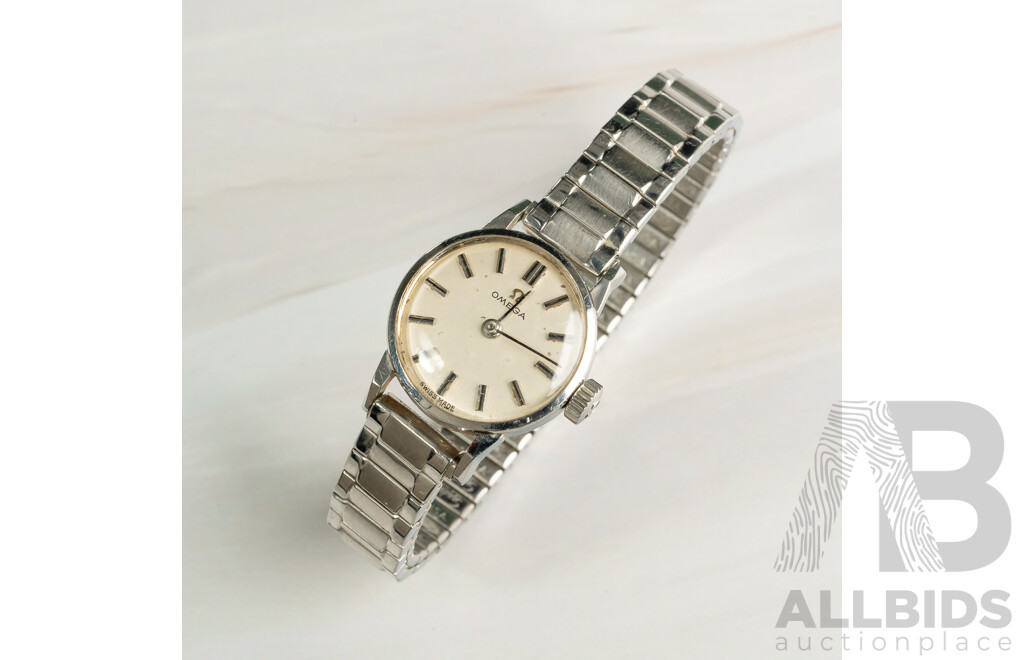 Vintage Omega Ladies Watch, Swiss Made, 25mm, Observed with Movement