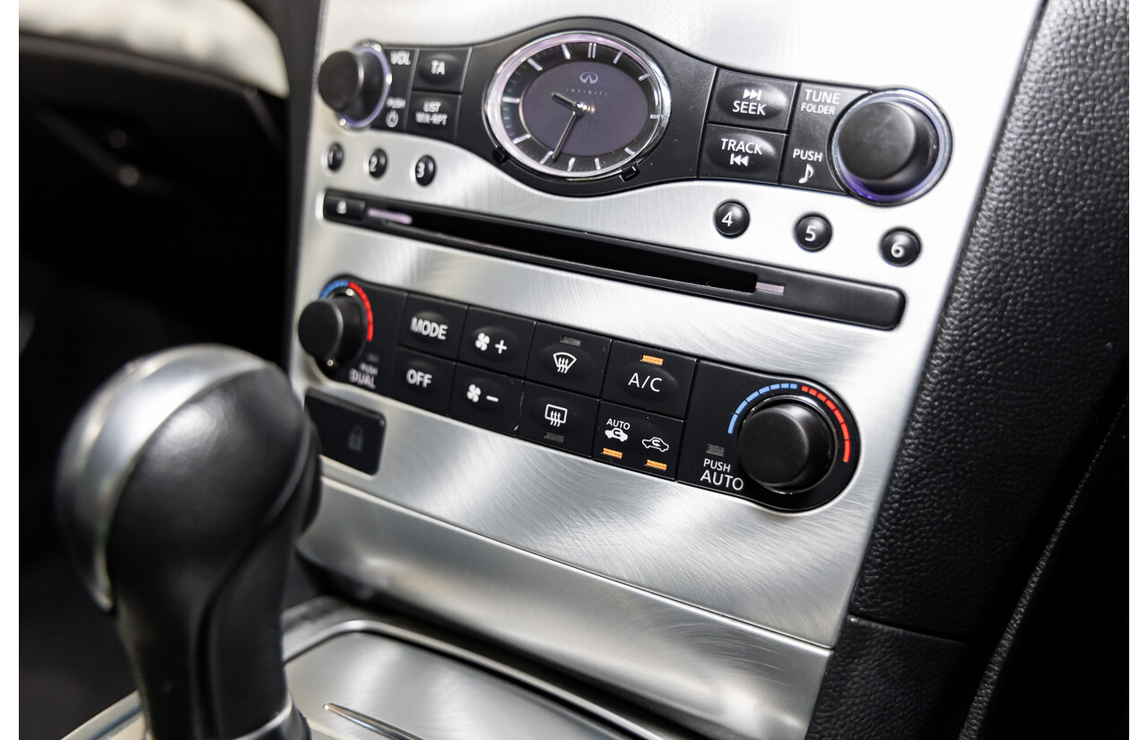 04/2016 Infiniti Q60 3.7 GT Premium (RWD) 2d Coupe Obsidian Black Metallic 3.7L