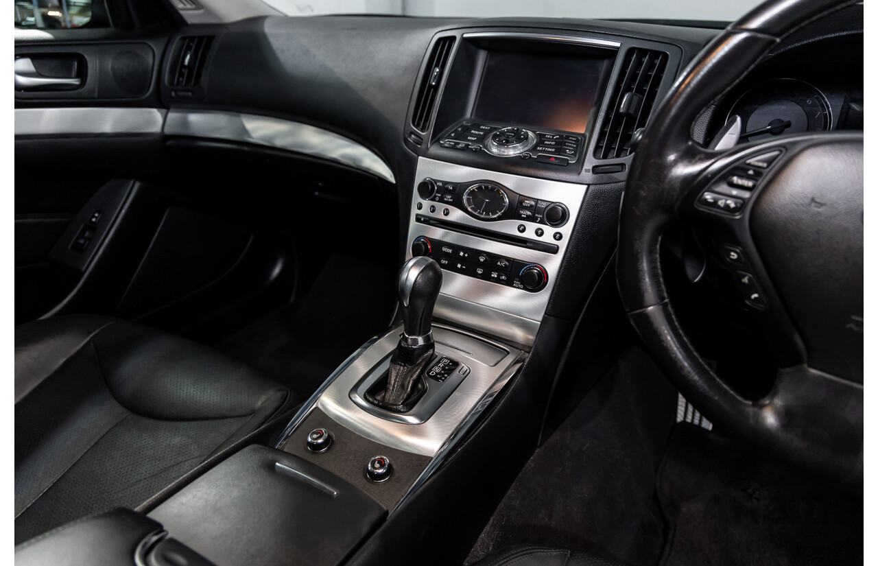 04/2016 Infiniti Q60 3.7 GT Premium (RWD) 2d Coupe Obsidian Black Metallic 3.7L