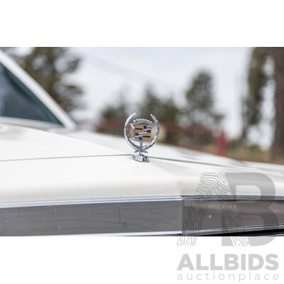 01/1988 Cadillac Fleetwood Brougham dÉlegance 4d Sedan White V8 5.0L - Import 08/1997