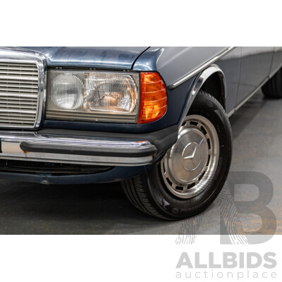7/1984 Mercedes Benz 230 E W123 4d Sedan Blue 2.3L