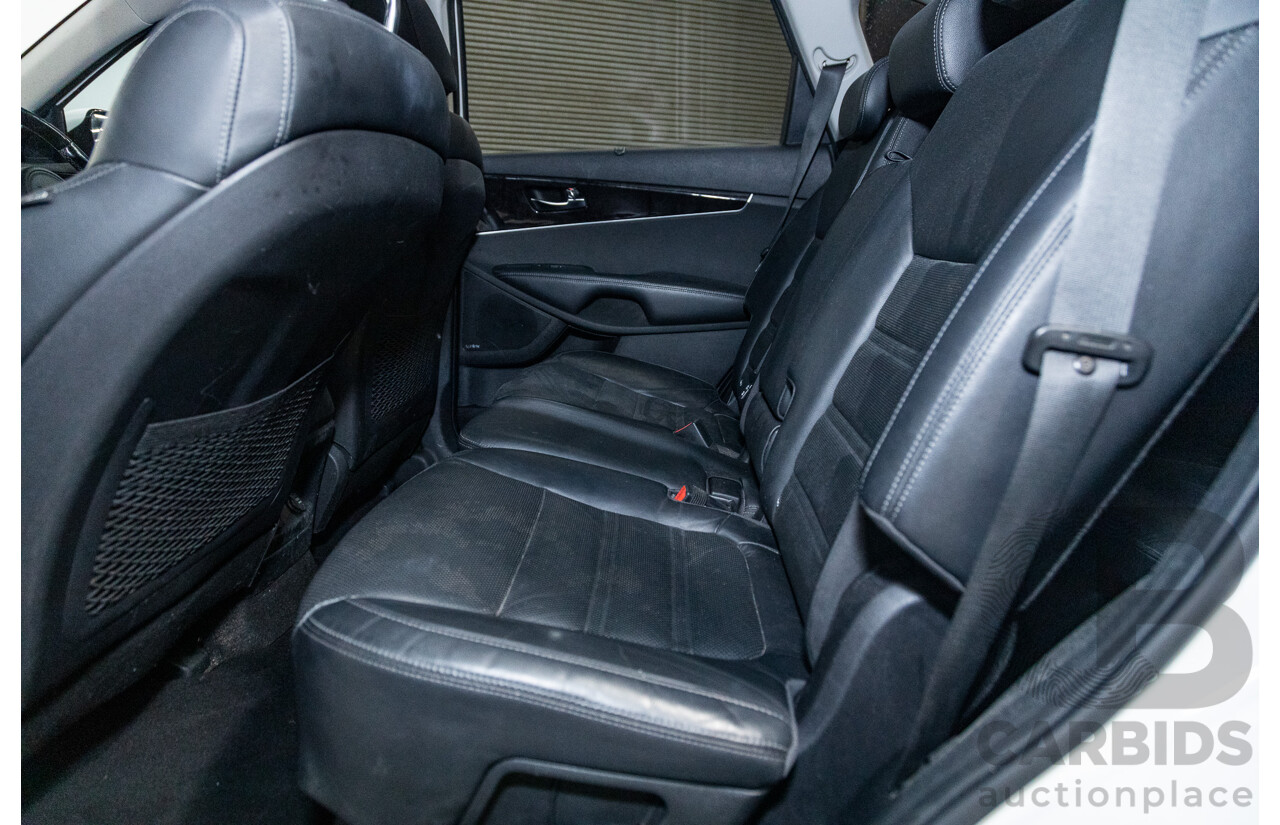 7/2015 Kia Sorento Platinum (4x4) UM 4d Wagon White Turbo Diesel 2.2L - 7 Seater