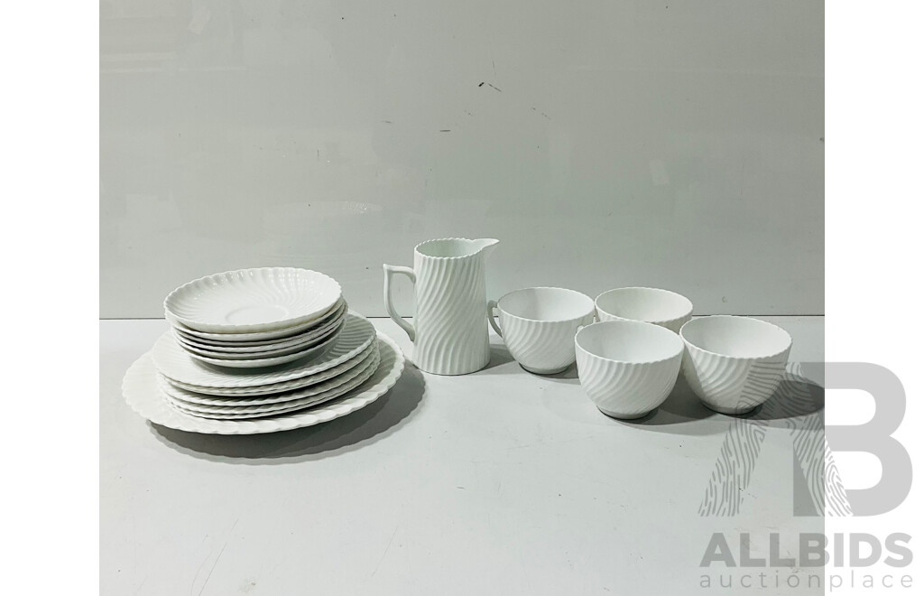 Vintage Englsih Tuscan China 18 Piece Teas Service in Plant Pattern