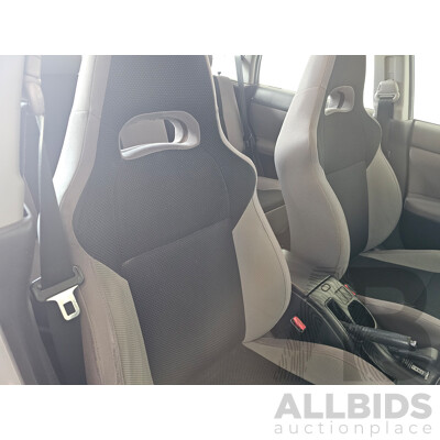 10/2006 Subaru Impreza RV (awd) MY07 5d Hatchback Silver 2.0L