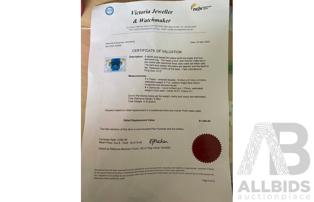 9ct Topaz & Diamond Ring, Size O, 4.33 Grams