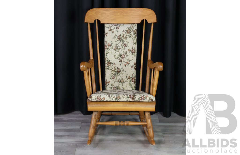 Pine Rocking Chair - Lot 1572521 | ALLBIDS