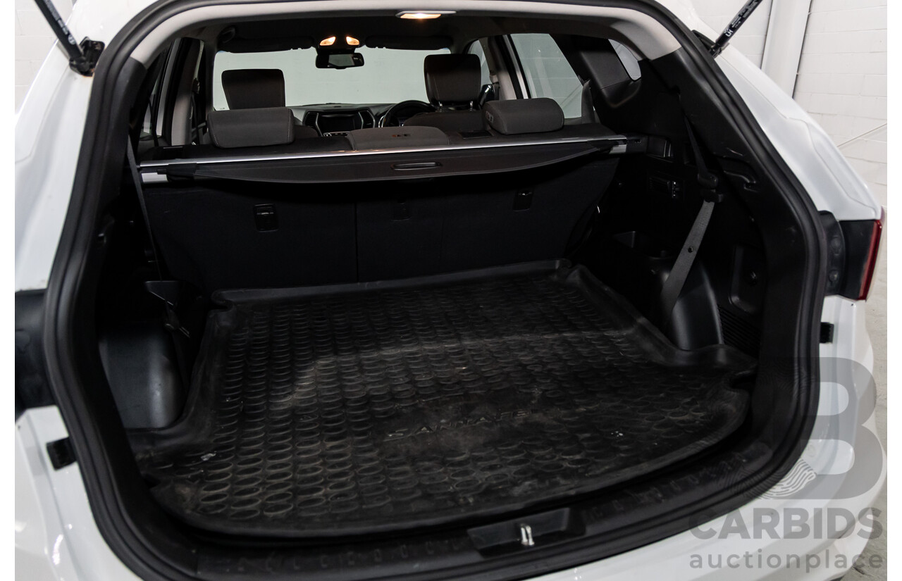 05/2018 Hyundai Santa Fe Active CRDi (4x4) AWD DM5 MY18 4D Wagon White Cream Mica Turbo Diesel 2.2L - 7 Seater