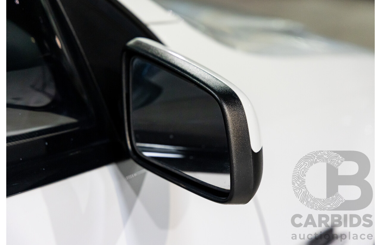 8/2008 Holden Commodore (Dual Fuel) 60th Anniversary VE MY09.5 4d Sedan Heron White V6 3.6L