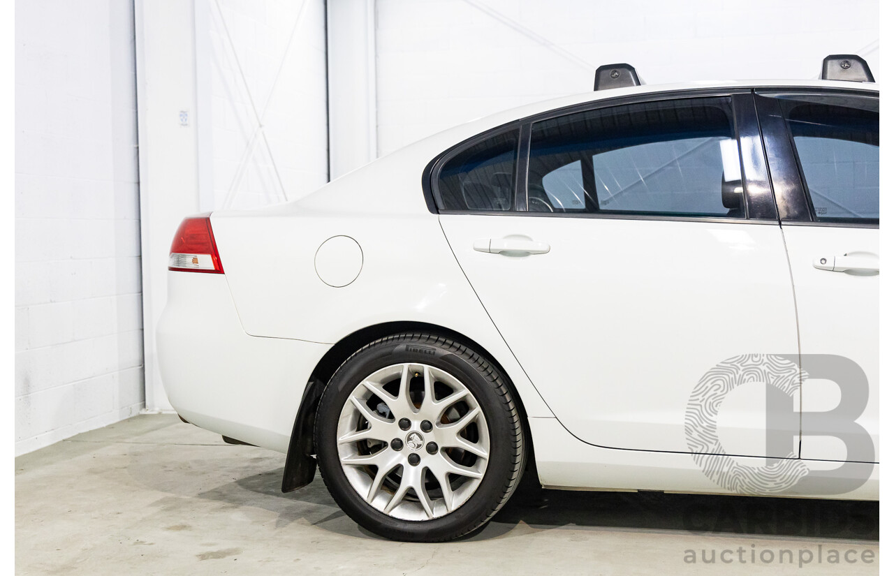 8/2008 Holden Commodore (Dual Fuel) 60th Anniversary VE MY09.5 4d Sedan Heron White V6 3.6L