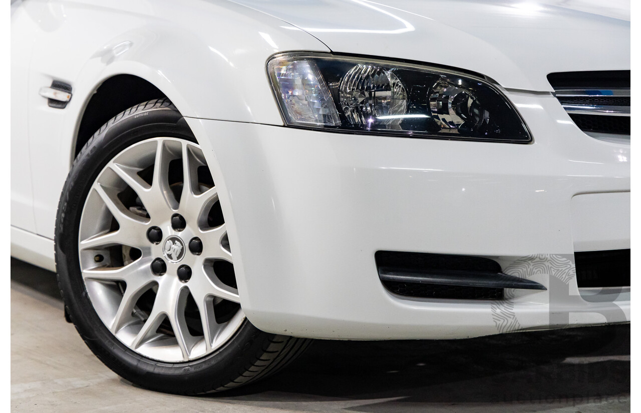 8/2008 Holden Commodore (Dual Fuel) 60th Anniversary VE MY09.5 4d Sedan Heron White V6 3.6L