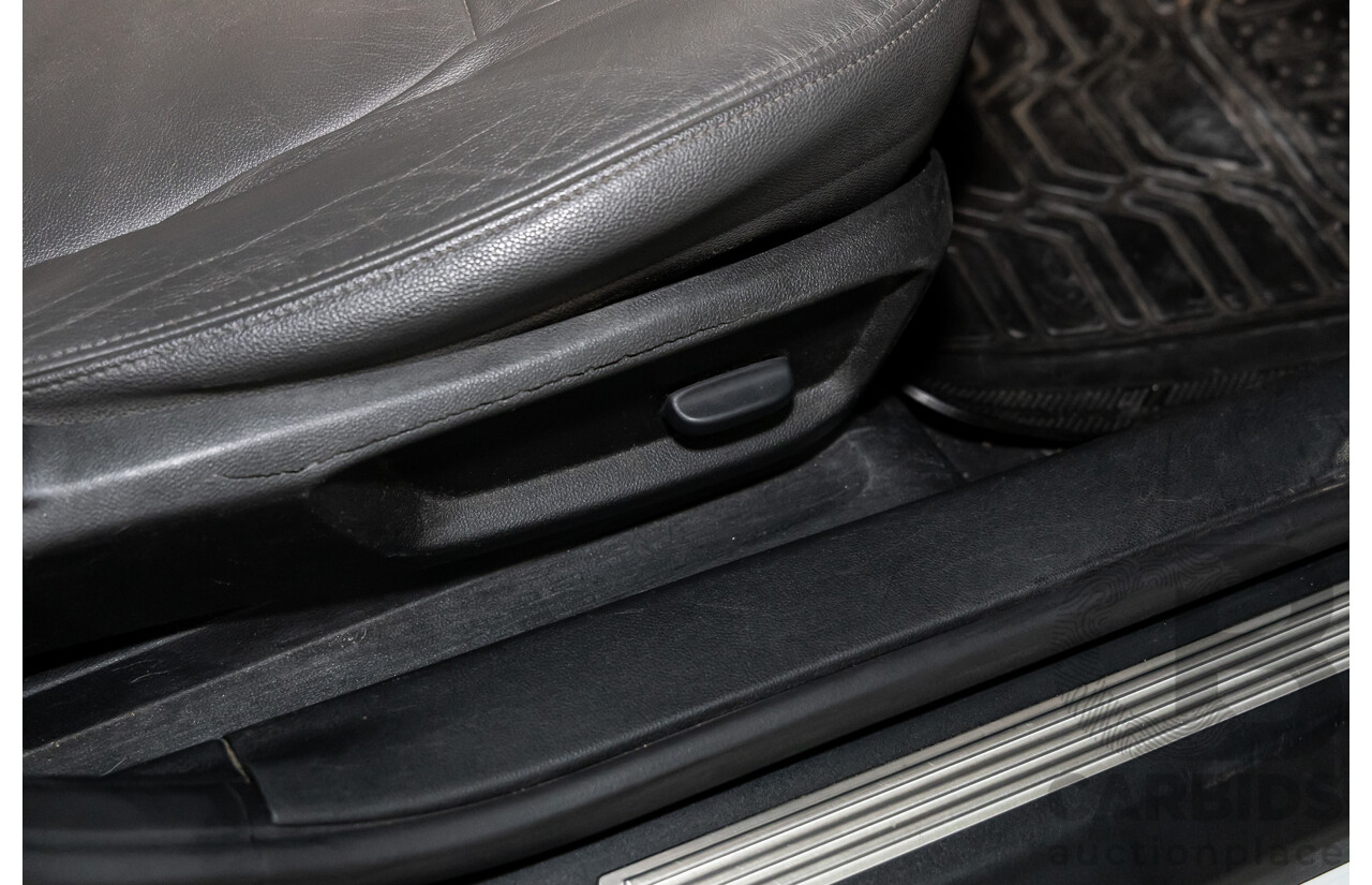 8/2008 Holden Commodore (Dual Fuel) 60th Anniversary VE MY09.5 4d Sedan Heron White V6 3.6L