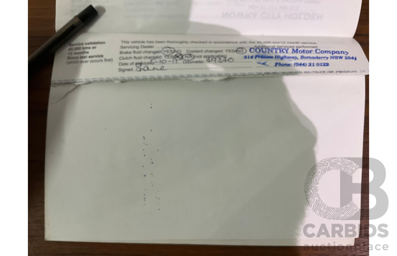 8/2008 Holden Commodore (Dual Fuel) 60th Anniversary VE MY09.5 4d Sedan Heron White V6 3.6L