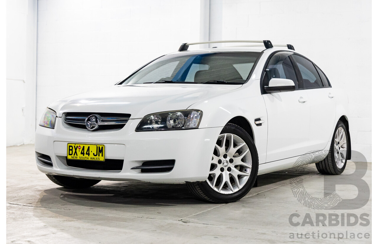 8/2008 Holden Commodore (Dual Fuel) 60th Anniversary VE MY09.5 4d Sedan Heron White V6 3.6L