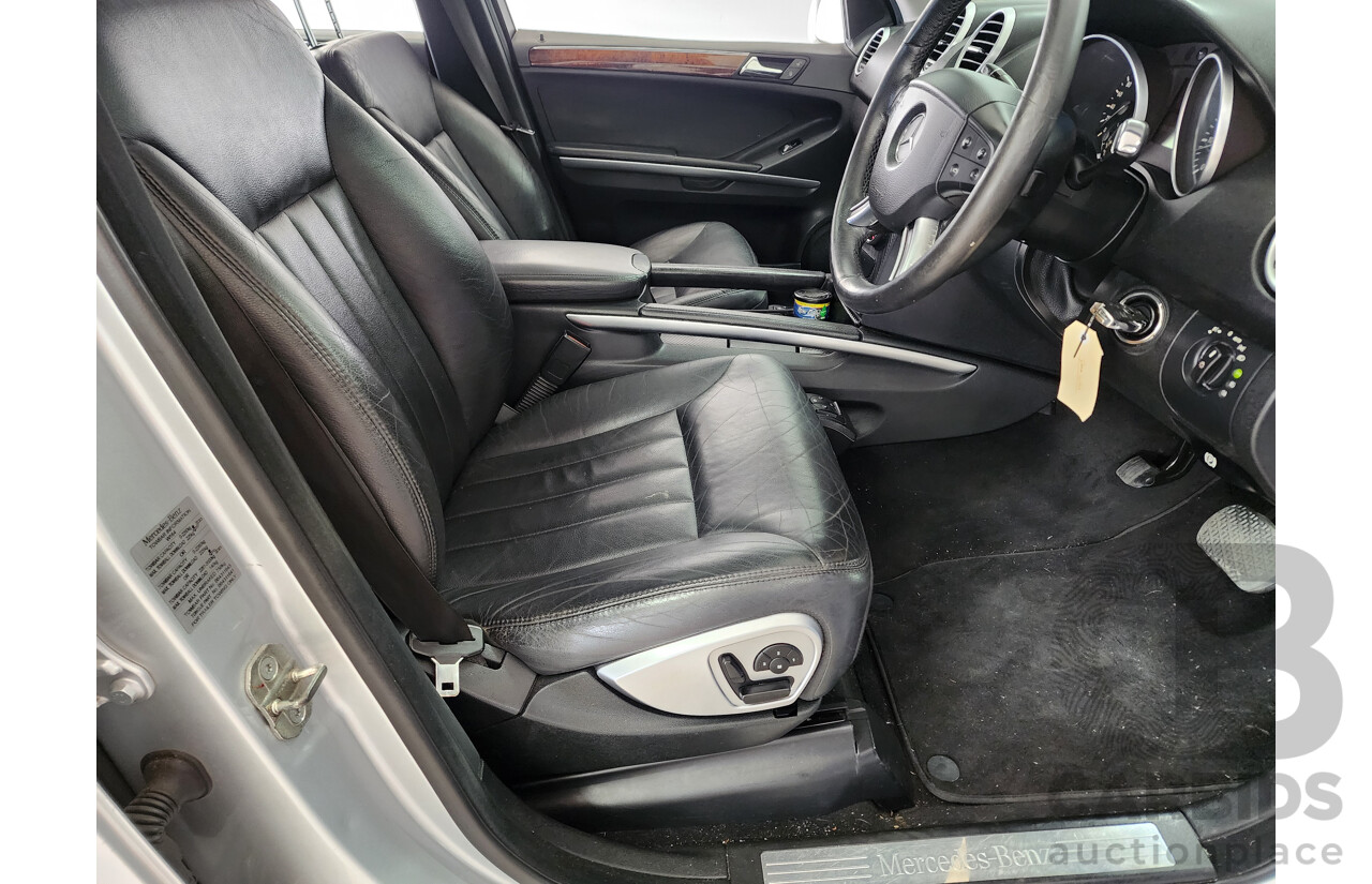 10/2005 Mercedes-Benz ML 500 Luxury (4x4) W164 4d Wagon Silver 5.0L