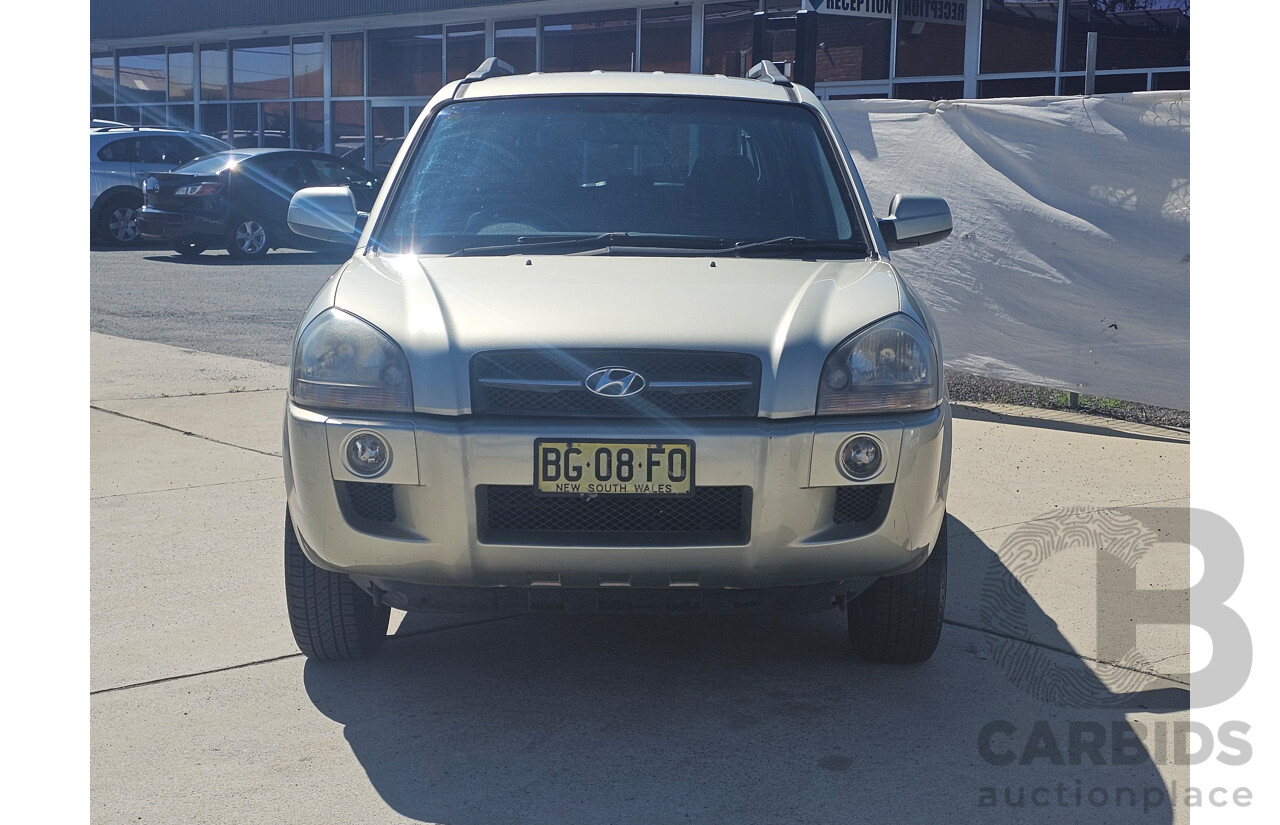 10/2005 Hyundai Tucson CITY 4d Wagon Silver 2.0L