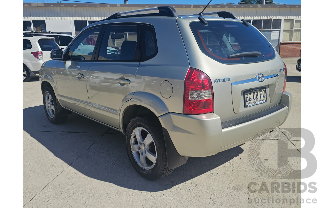 10/2005 Hyundai Tucson CITY 4d Wagon Silver 2.0L