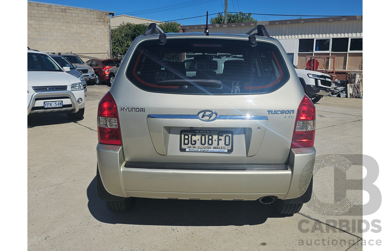 10/2005 Hyundai Tucson CITY 4d Wagon Silver 2.0L