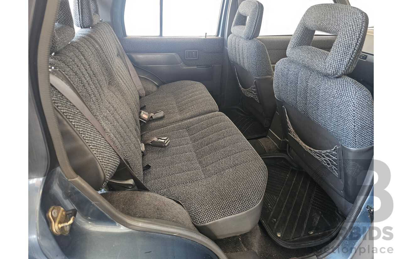 1/1992 Nissan Terrano R3M (4x4) Wagon Turbo Diesel Blue 2.7L