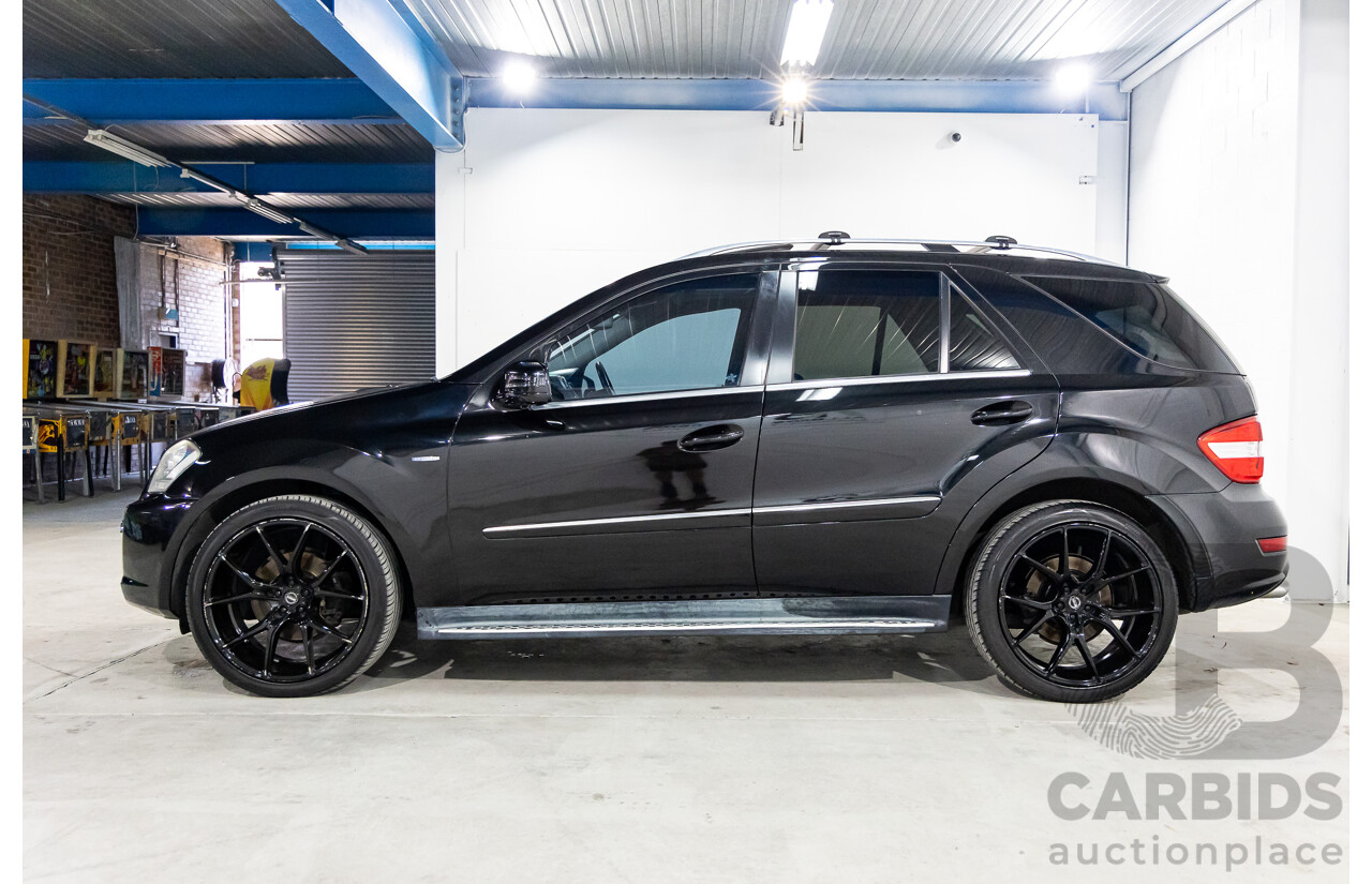 3/2011 Mercedes-Benz ML 300 CDI BlueEfficiency AMG Sports (4x4) 164 MY11 4d Wagon Obsidian Black Metallic Turbo Diesel 3.0L
