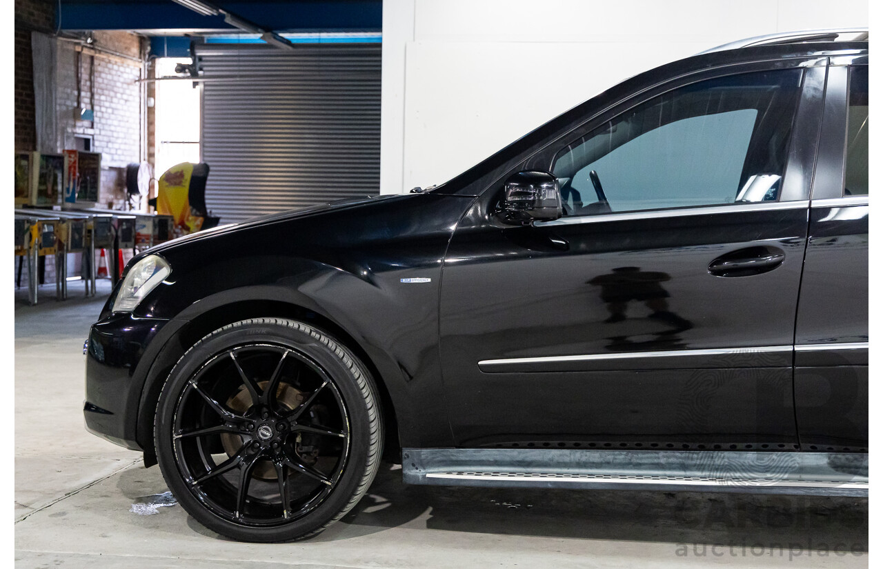 3/2011 Mercedes-Benz ML 300 CDI BlueEfficiency AMG Sports (4x4) 164 MY11 4d Wagon Obsidian Black Metallic Turbo Diesel 3.0L