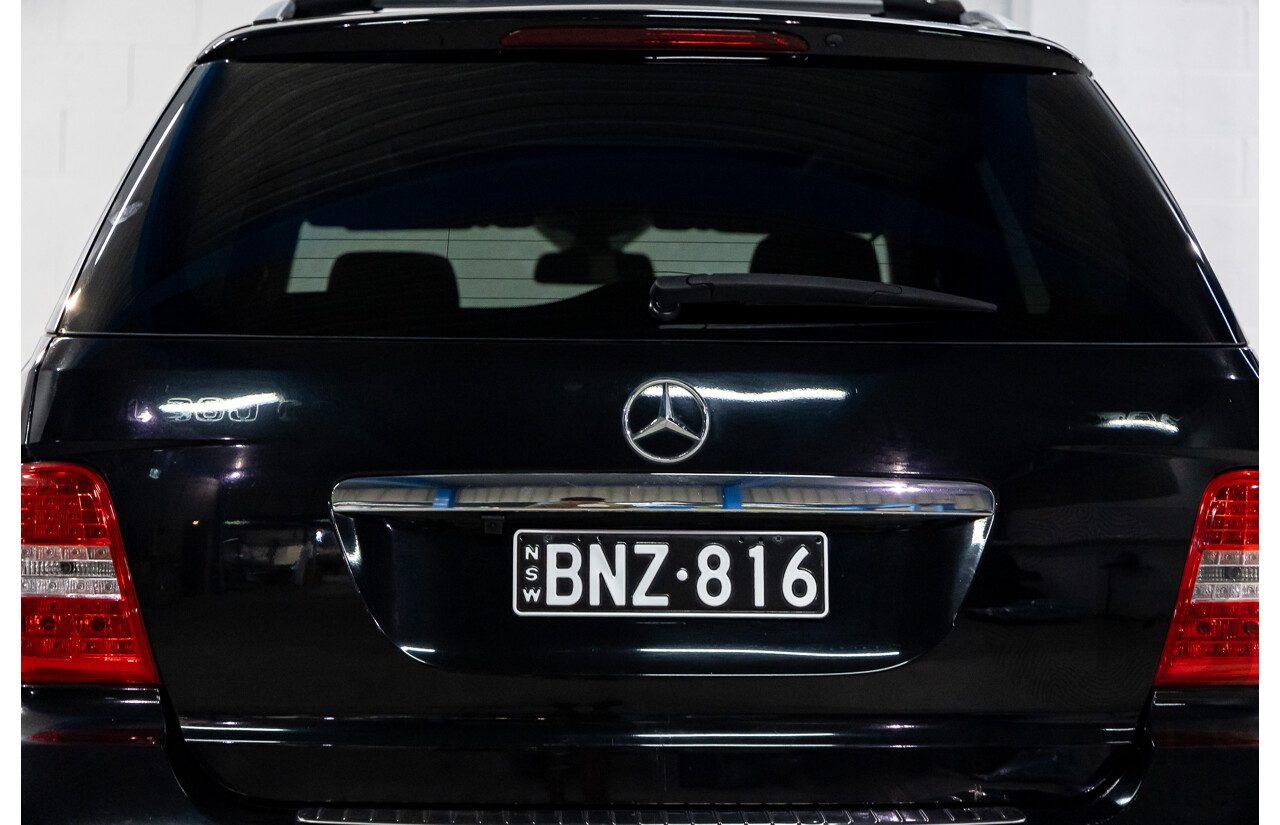 3/2011 Mercedes-Benz ML 300 CDI BlueEfficiency AMG Sports (4x4) 164 MY11 4d Wagon Obsidian Black Metallic Turbo Diesel 3.0L
