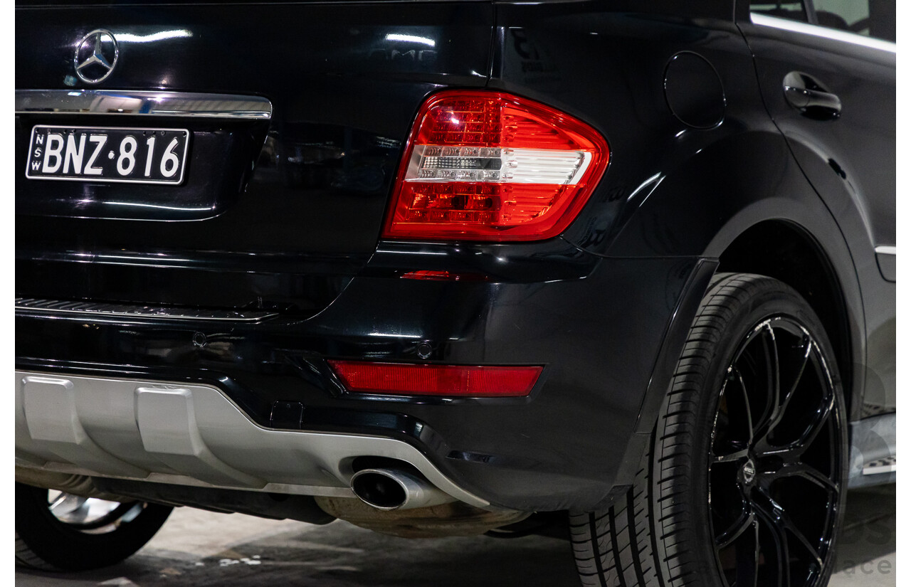 3/2011 Mercedes-Benz ML 300 CDI BlueEfficiency AMG Sports (4x4) 164 MY11 4d Wagon Obsidian Black Metallic Turbo Diesel 3.0L