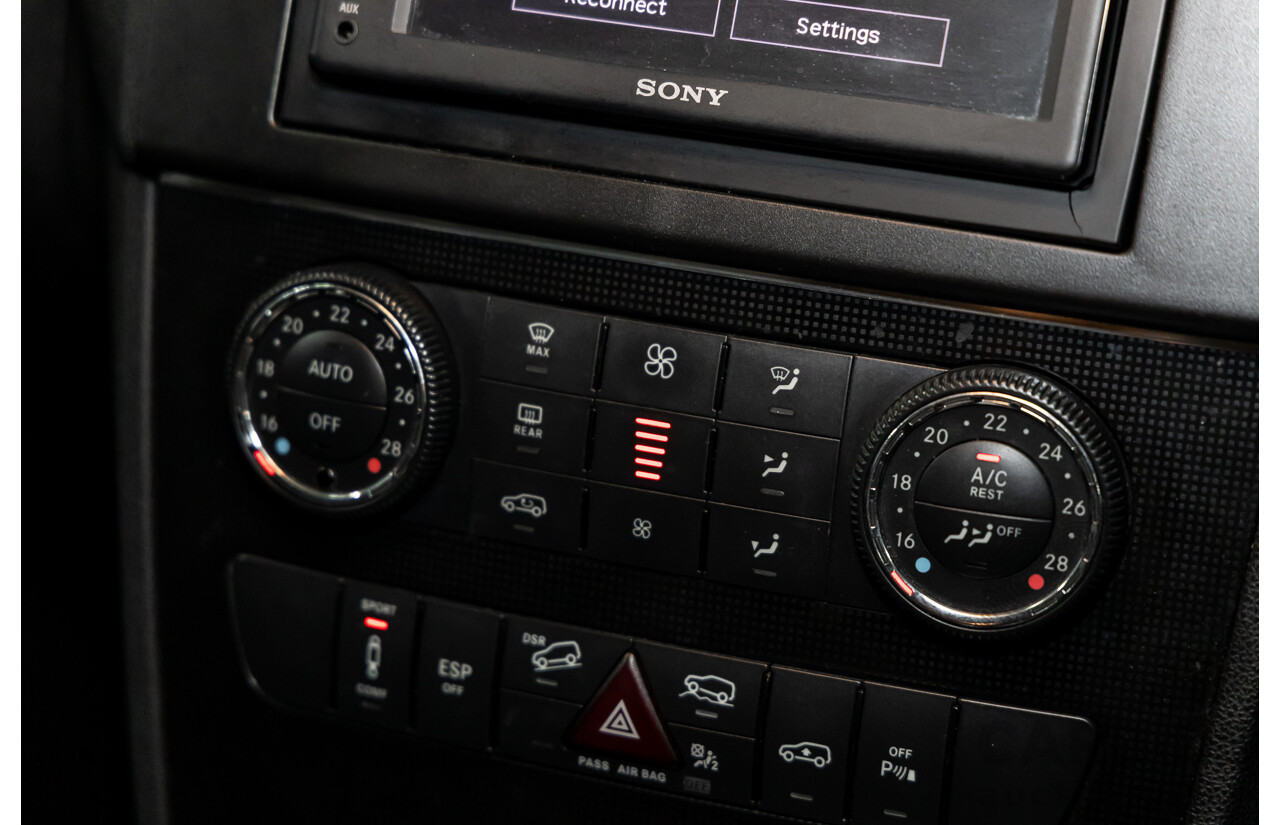 3/2011 Mercedes-Benz ML 300 CDI BlueEfficiency AMG Sports (4x4) 164 MY11 4d Wagon Obsidian Black Metallic Turbo Diesel 3.0L