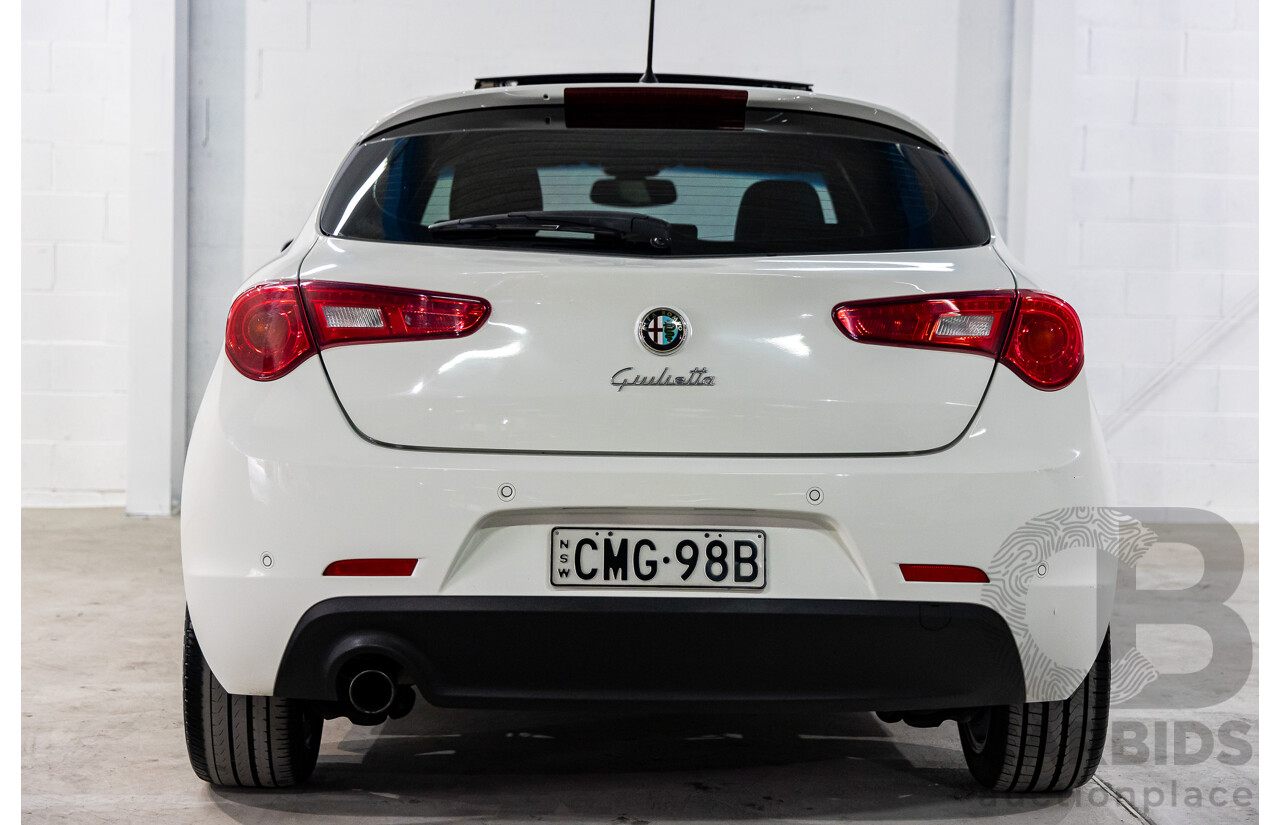2/2013 Alfa Romeo Giulietta Distinctive 5d Hatchback White Turbo 1.4L