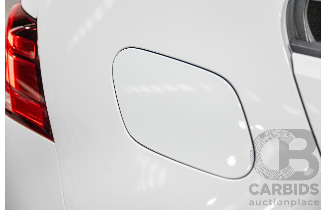 12/2017 Volkswagen Golf 110 TSI Comfortline Mk7.5 AU MY18 5d Hatchback Pure White Turbo 1.4L