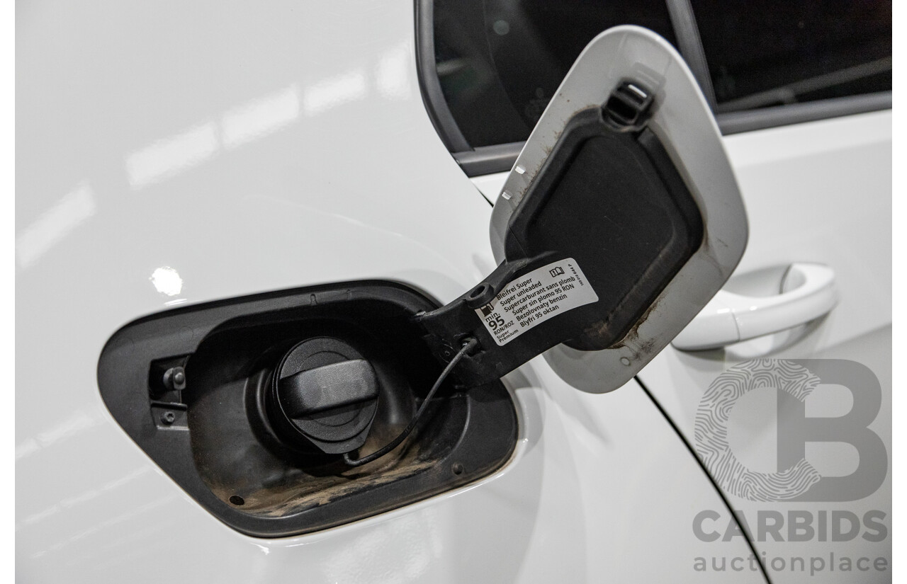 12/2017 Volkswagen Golf 110 TSI Comfortline Mk7.5 AU MY18 5d Hatchback Pure White Turbo 1.4L