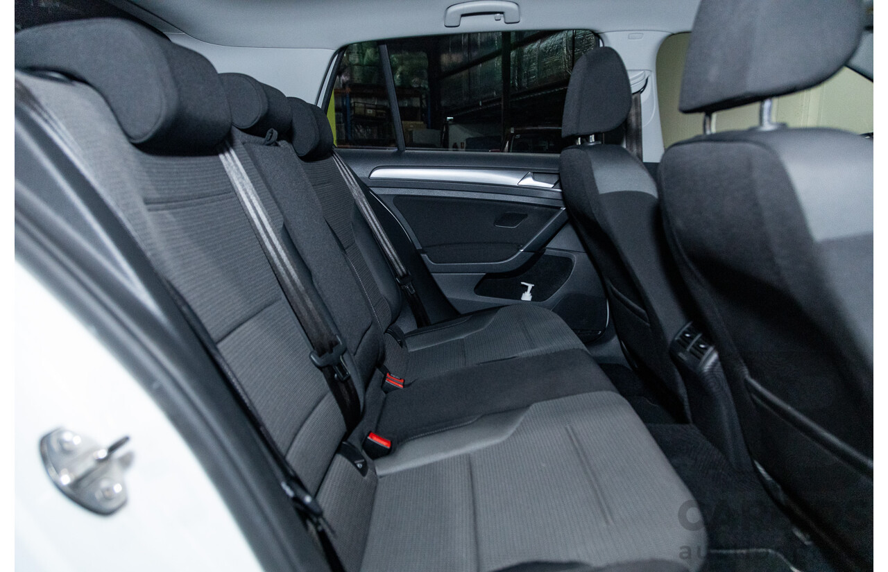 12/2017 Volkswagen Golf 110 TSI Comfortline Mk7.5 AU MY18 5d Hatchback Pure White Turbo 1.4L