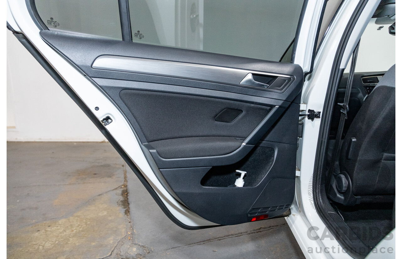 12/2017 Volkswagen Golf 110 TSI Comfortline Mk7.5 AU MY18 5d Hatchback Pure White Turbo 1.4L