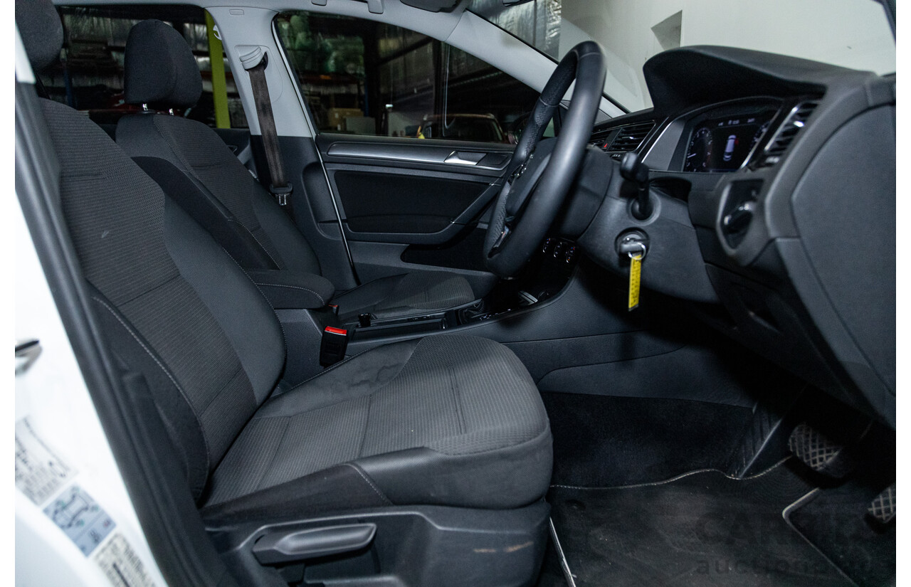 12/2017 Volkswagen Golf 110 TSI Comfortline Mk7.5 AU MY18 5d Hatchback Pure White Turbo 1.4L